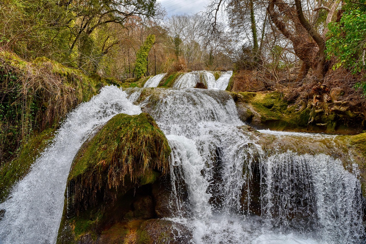 découvrez les plus belles cascades à travers le monde : paysages à couper le souffle, conseils de voyage et inspirations pour explorer les merveilles naturelles des chutes d'eau.
