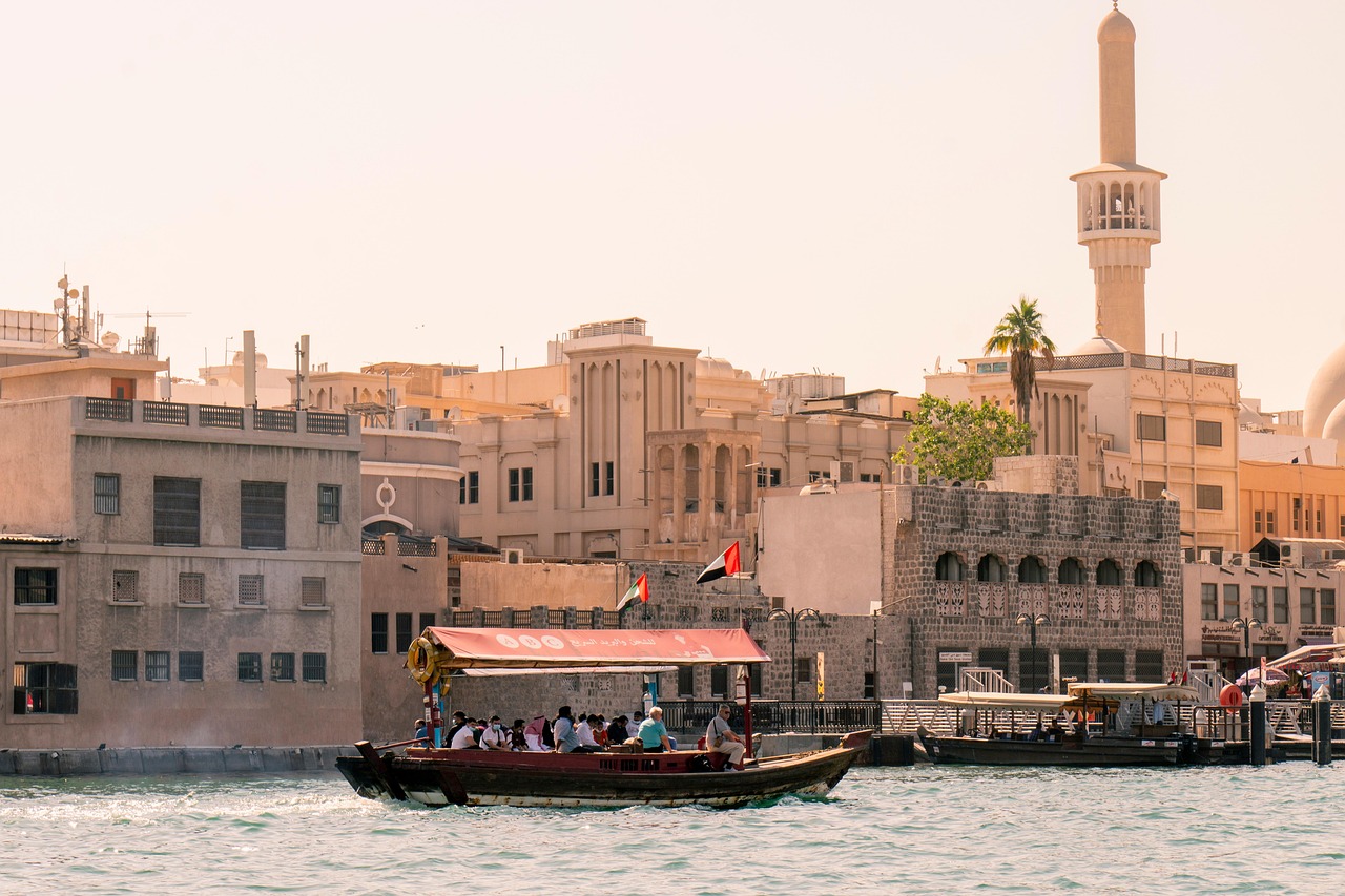 Tour du monde budget : comment voyager longtemps sans se ruiner en 2025 ?