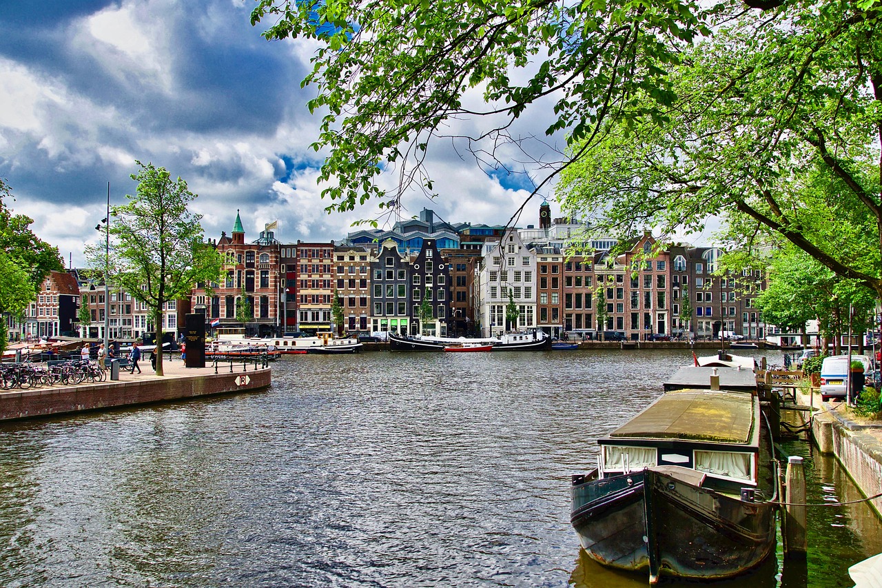 découvrez des hébergements uniques alliant confort et originalité pour un séjour inoubliable. trouvez l'endroit parfait qui sort de l'ordinaire.